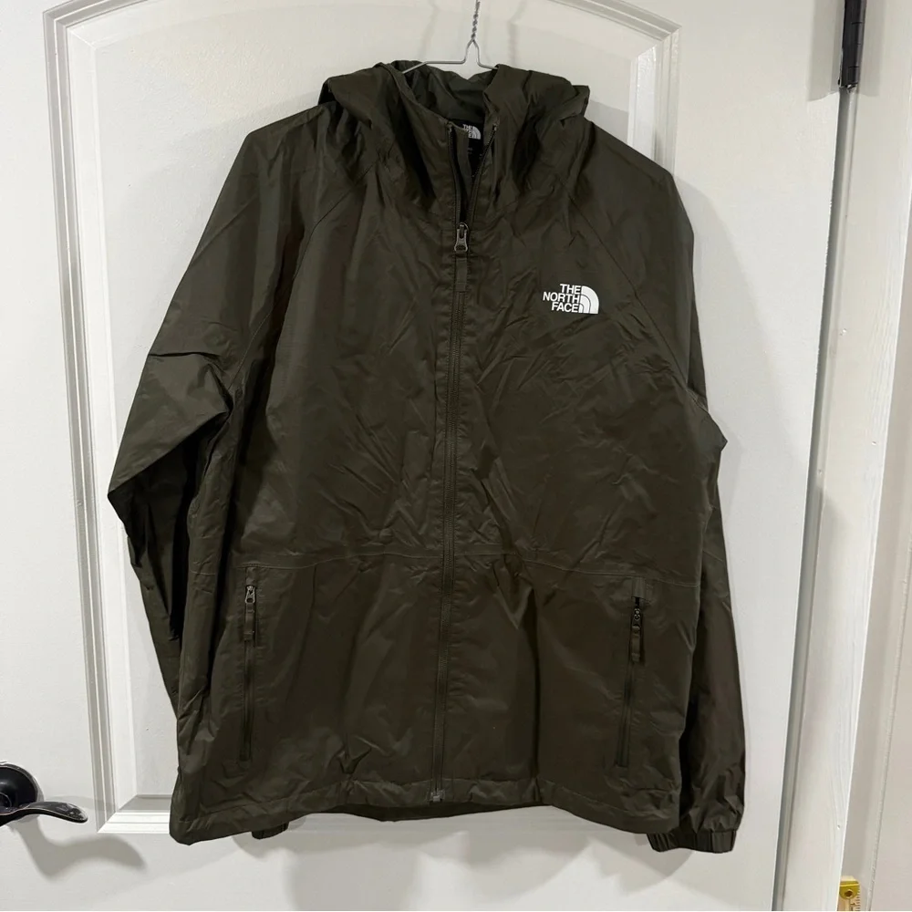 The North Face Men’s Medium Hooded Windbreaker Jacket Dark Green Lightweight Zip
